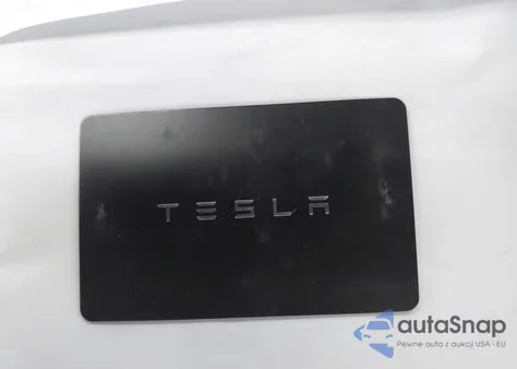 2025 Tesla Model Y Long Range Dual Motor All-Wheel Drive from USA, damaged, VIN 7SAYGDEE4SF249466